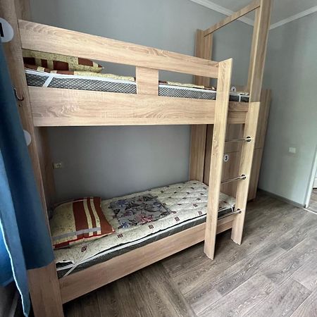 Hostel64 Алмати Екстер'єр фото