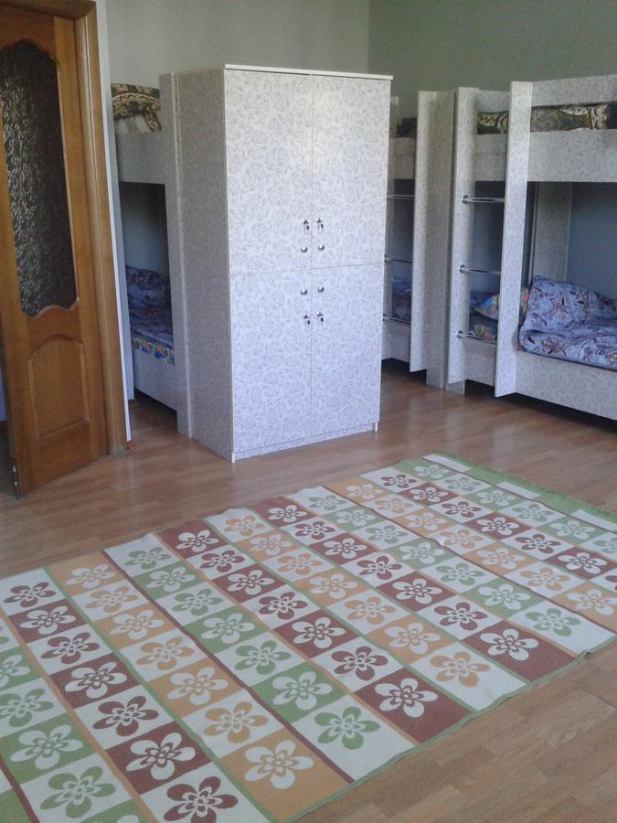 Hostel64 Алмати Екстер'єр фото