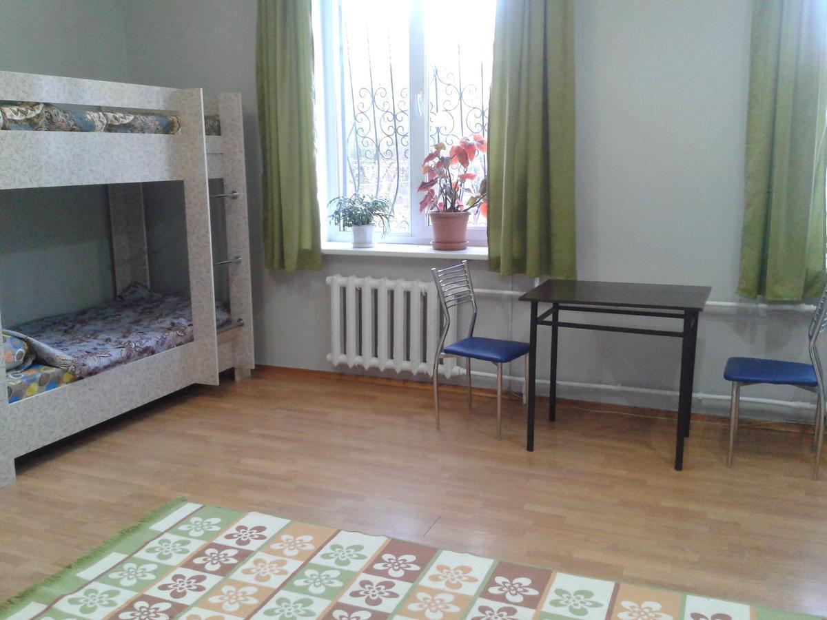 Hostel64 Алмати Екстер'єр фото