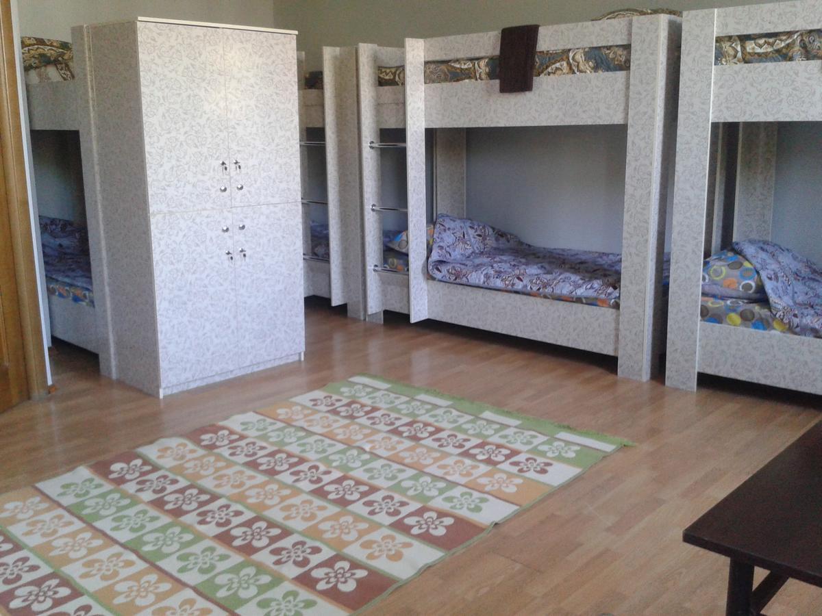 Hostel64 Алмати Екстер'єр фото