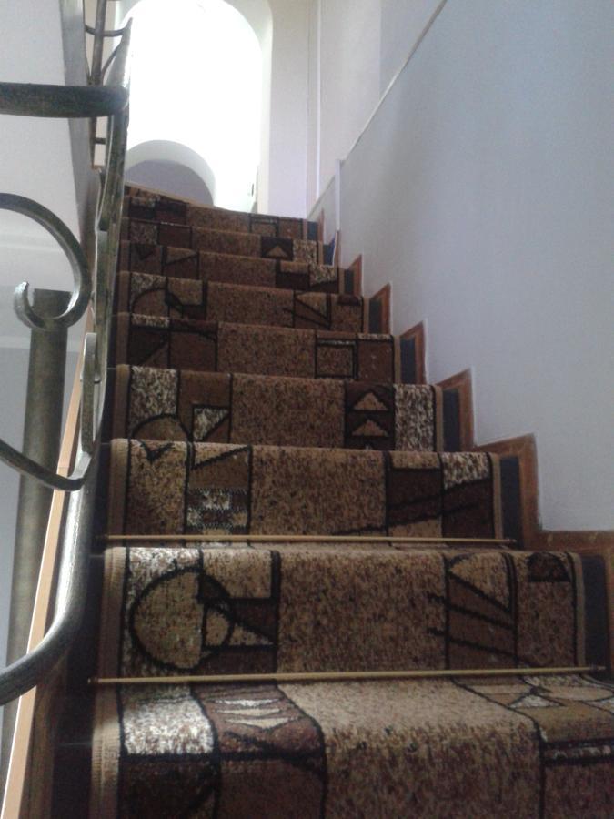 Hostel64 Алмати Екстер'єр фото